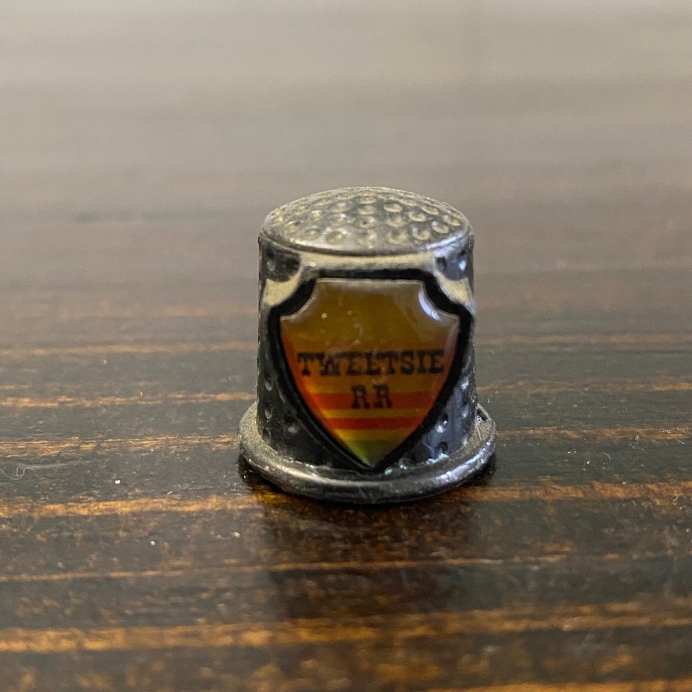 Vintage Tweetsie Railroad Trinket Thimble Silver Tone Metal Enameled Shield Logo
